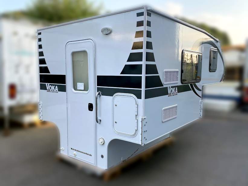 camp-crown_voka_200_grau_aussen